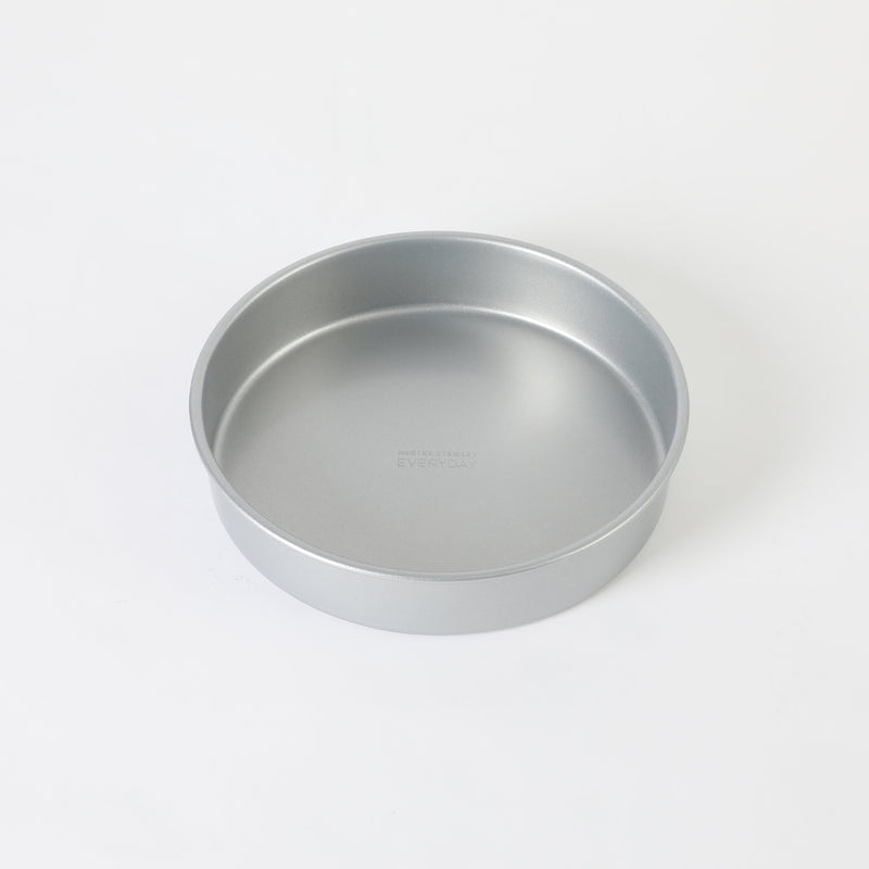 Martha Stewart Everyday Bakeaway 8" Carbon Steel Bake Pan - Silver - Round - Nonstick Interior - Color Label