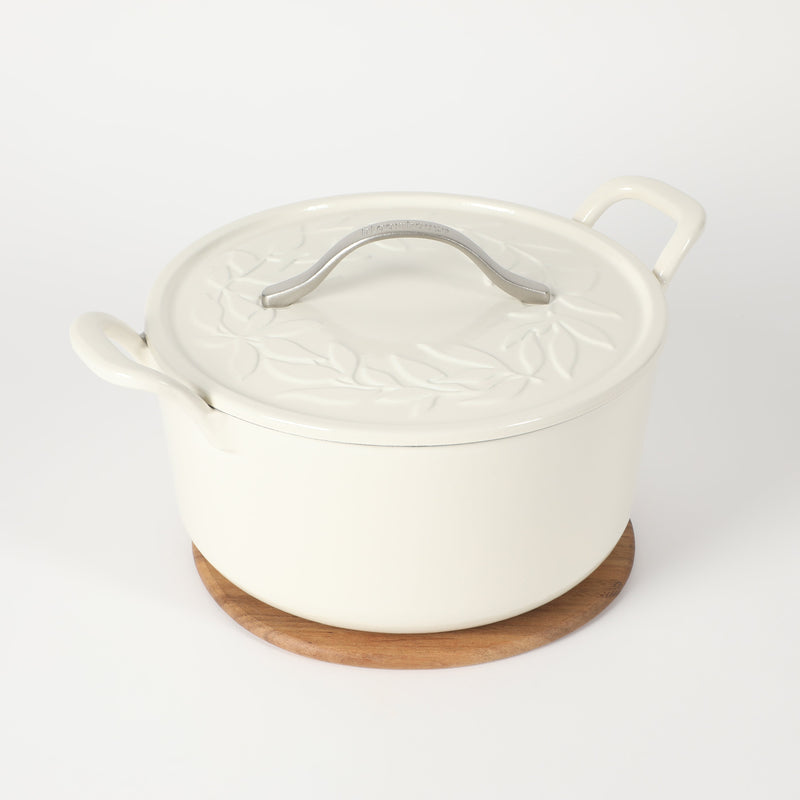 Bloomhouse 7qt Enamel Cast Iron Dutch Oven w/ Embossed Leaf Lid & Wooden Trivet -Silver Cast Stainless Steel Knob - Gift Box w/ Remailer