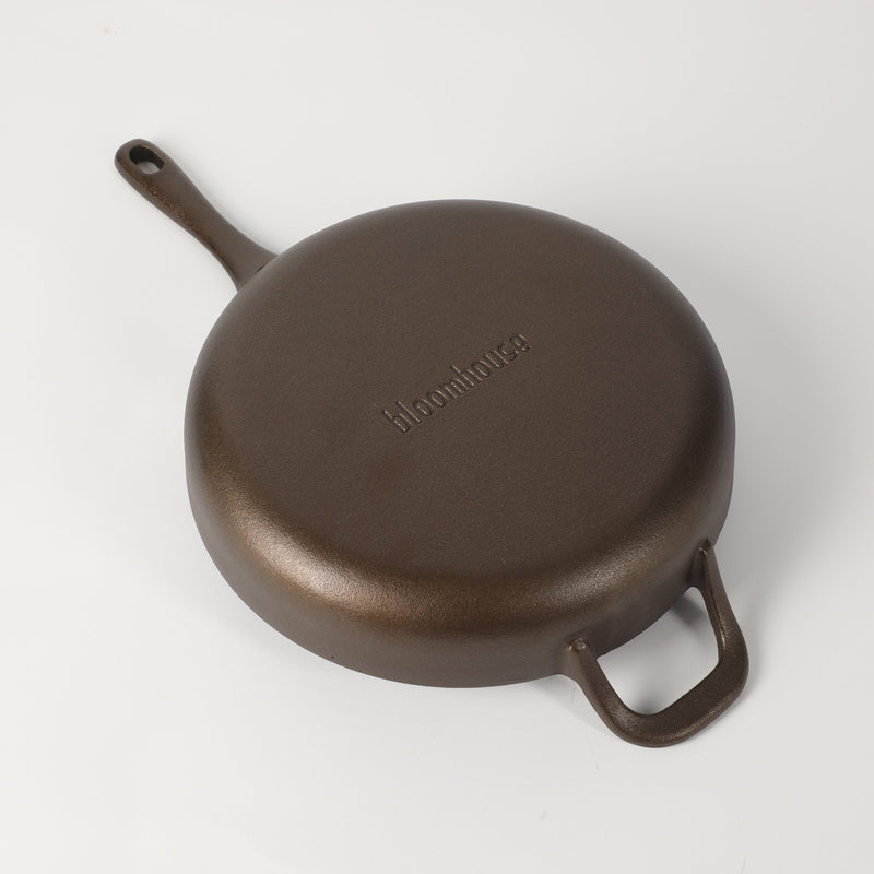 Bloomhouse 10" Preseason Plus Cast Iron Skillet w/ Wooden Trivet - Olive Oil - Gift Box w/ Remailer