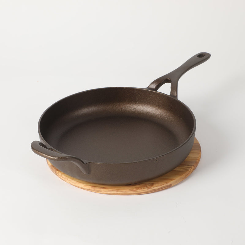 Bloomhouse 10" Preseason Plus Cast Iron Skillet w/ Wooden Trivet - Olive Oil - Gift Box w/ Remailer