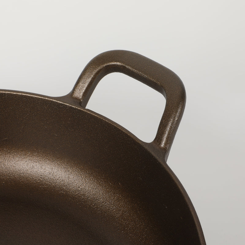 Bloomhouse 13" Preseason Plus Cast Iron Everday Pan w/ Wooden Trivet - Preseasoned Plus - GBX w/ RM