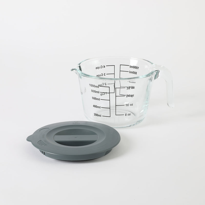 Oster Coolidge Glass 4 Cups Measuring Cup w/ PP Lid - Color Sleeve