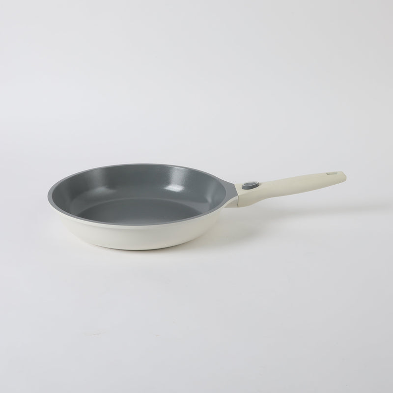 Sur La Table Kitchen Essentials Craft Studio 4pc Aluminum Frying Pan Set - Ceramic Non-Stick Interior - Induction Base - Soft Touch Detachable Handle - Gift Box w/ Remailer (Open Window)