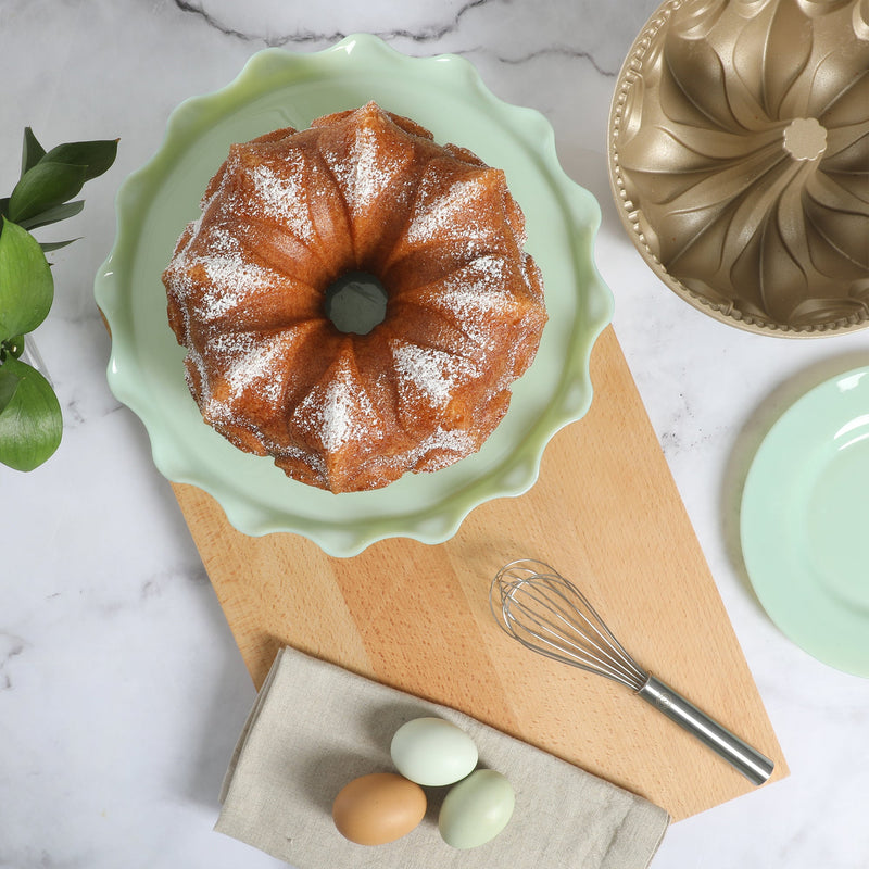 Martha Stewart Festive Holiday 2.5 qt Cast Aluminum Cake Mold - Gold - Lily Flower - Classic Pan - Non-Stick - Color Sleeve