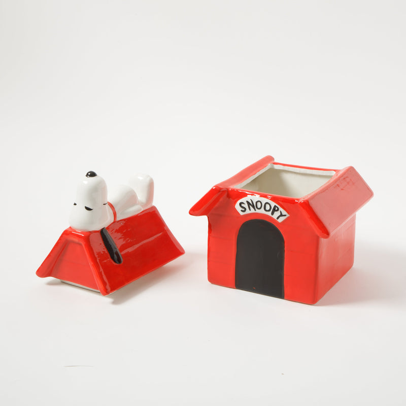 Peanuts Snoopy's Doghouse 11.2" Figural Cookie Jar - Hand Painted - Ceramic - Gift Box w/ Remailer
